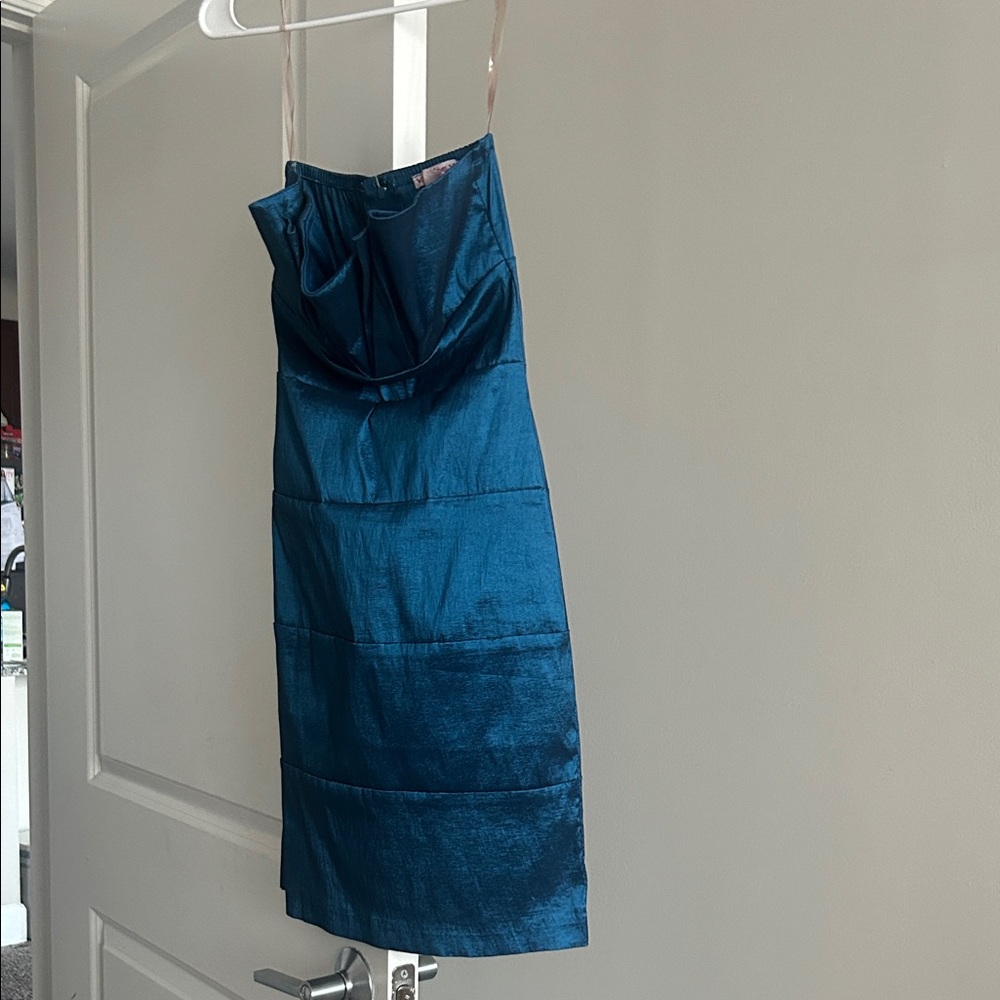Elegant Teal Strapless Dress